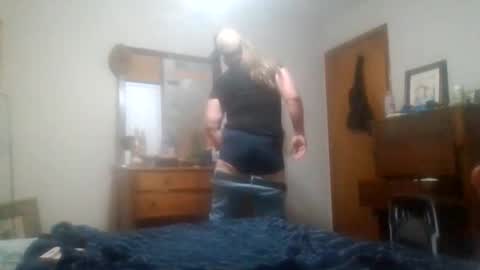 greeneyebandit online show from June 8, 2026, 8:58 am