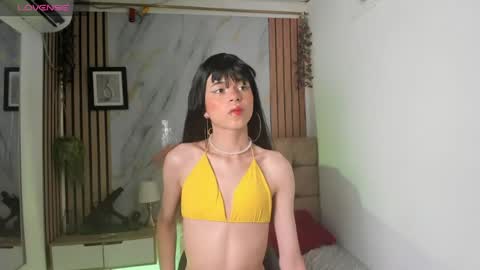 vanessa_jenner online show from June 15, 2026, 8:55 pm
