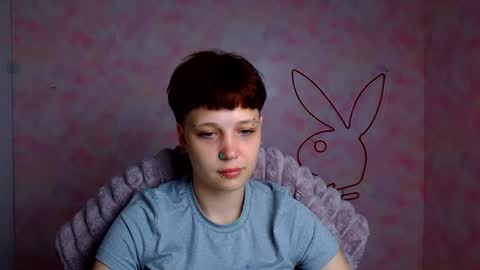 Vanessa online show from June 19, 2026, 5:12 am