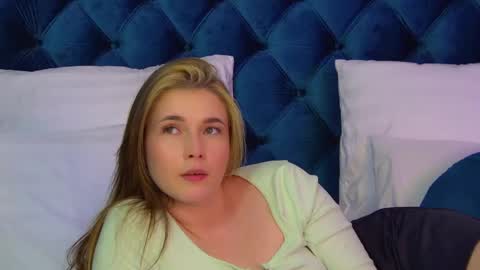 Vanessa online show from May 3, 2026, 6:36 pm