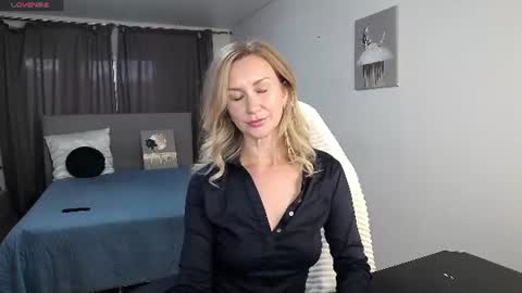 Vanessa  online show from July 16, 2026, 3:51 pm