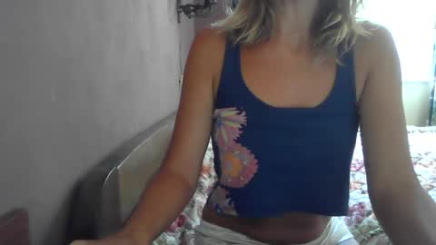 Snapshot of vanillachika205 chatting on July 10, 2026, 10:51 am vanillachika205 online show from July 10, 2026, 10:51 am