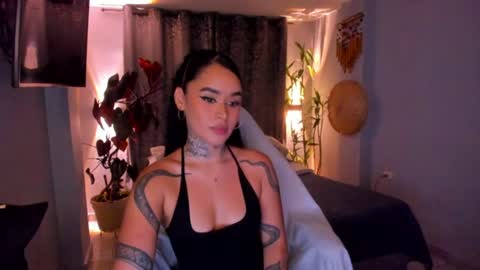 Vayolett Bass online show from July 10, 2026, 3:44 am