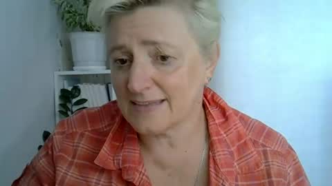 vea_motty online show from July 7, 2026, 9:13 am