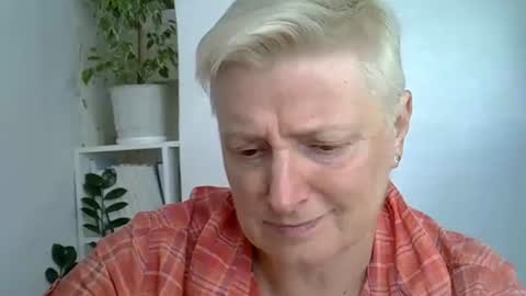 vea_motty online show from July 26, 2026, 12:56 pm