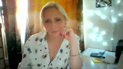 velka_raspberry online show from July 8, 2026, 4:44 pm