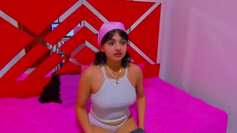 velvet_giirll online show from July 25, 2026, 2:03 pm