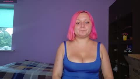 Velvet Rosse online show from July 6, 2026, 3:03 pm