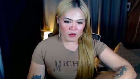 I am Colly Your mystery girl online show from July 18, 2026, 4:49 am