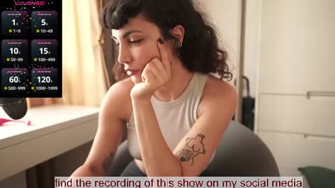 Bella online show from June 18, 2026, 11:14 am