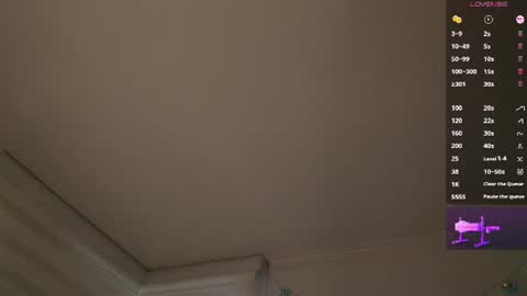 Snapshot of venus_leroy chatting on July 4, 2026, 9:54 pm Venus online show from July 4, 2026, 9:54 pm