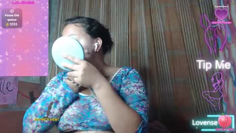 Snapshot of venuslovelatina chatting on March 27, 2026, 8:26 am venuslovelatina online show from March 27, 2026, 8:26 am