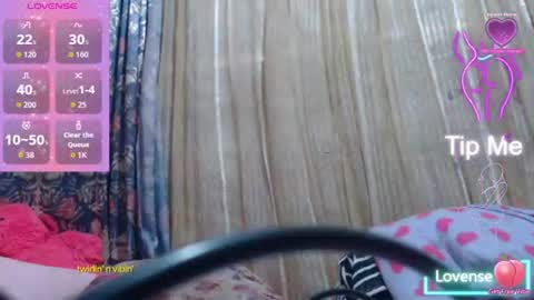 Snapshot of venuslovelatina chatting on July 8, 2026, 1:04 pm venuslovelatina online show from July 8, 2026, 1:04 pm