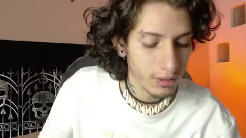 vergil_noir online show from June 13, 2026, 4:43 am