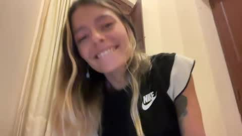 papichulo y mamichula online show from July 14, 2026, 2:05 am