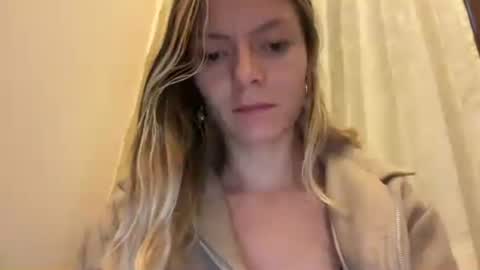 papichulo y mamichula online show from July 16, 2026, 10:49 pm