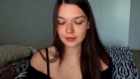 Lina online show from June 23, 2026, 5:38 am