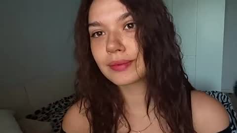 Lina online show from June 27, 2026, 5:12 am
