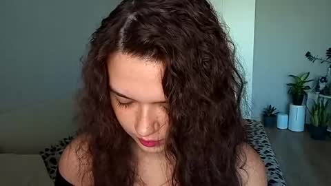 Lina online show from June 30, 2026, 5:08 am