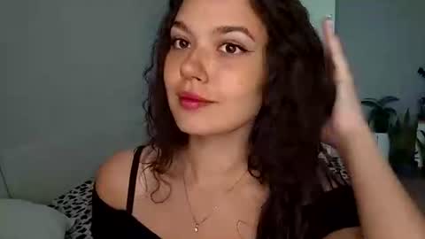 Lina online show from July 8, 2026, 5:12 am