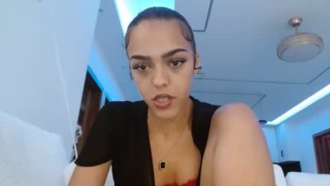 Snapshot of vickyyyx chatting on April 25, 2026, 10:18 pm Goddess Victory online show from April 25, 2026, 10:18 pm