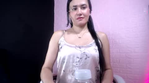 victoria_1126 online show from May 11, 2026, 8:50 pm