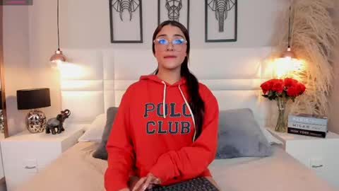 victoria__lee_ online show from June 4, 2026, 3:45 am