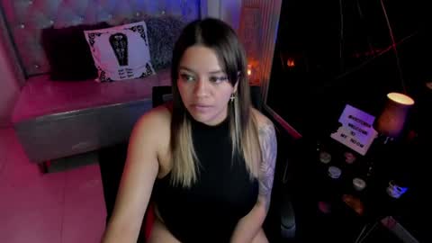 victoria_floyd1 online show from July 27, 2026, 11:34 pm