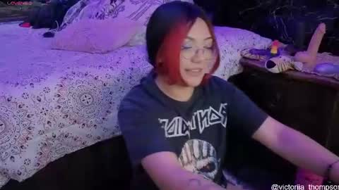 victoriia_thompson online show from July 16, 2026, 8:48 pm