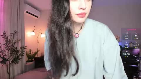 Viki Bellson online show from June 13, 2026, 7:23 pm
