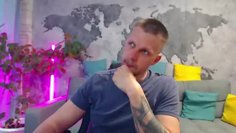vikingchrisss online show from June 17, 2026, 10:28 am