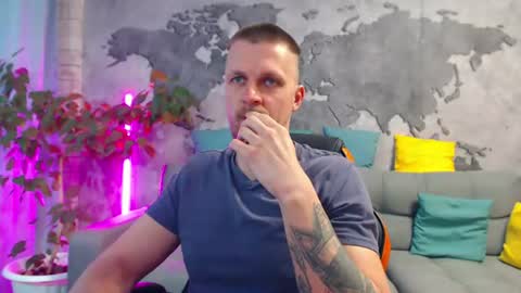 vikingchrisss online show from June 18, 2026, 10:41 am