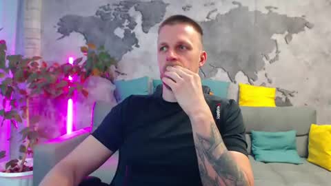 vikingchrisss online show from June 22, 2026, 10:23 am