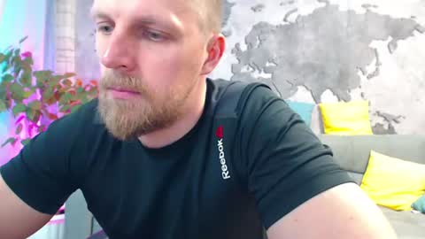 vikingchrisss online show from June 28, 2026, 10:32 am