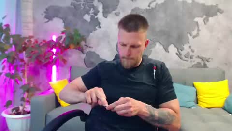 vikingchrisss online show from July 4, 2026, 10:21 am