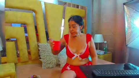vikiTomson online show from July 27, 2026, 1:29 pm