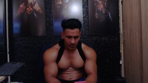 Viktor Herrera online show from June 10, 2026, 3:55 pm