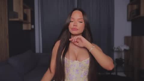 Viktoria www online show from May 25, 2026, 7:09 pm