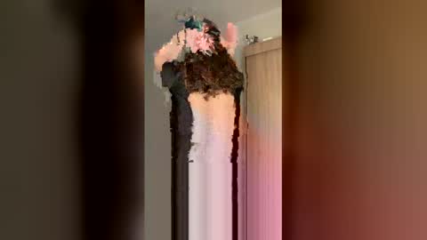Snapshot of viktoriya_kreyzi chatting on February 4, 2026, 4:35 pm viktoriya_kreyzi online show from February 4, 2026, 4:35 pm