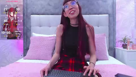Snapshot of violet_bss chatting on July 26, 2026, 11:00 pm Violet online show from July 26, 2026, 11:00 pm