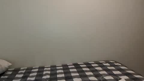 Violet Kitty online show from July 3, 2026, 2:07 am