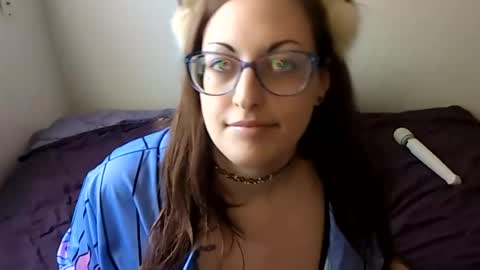 Violet Kitty online show from July 22, 2026, 9:50 pm