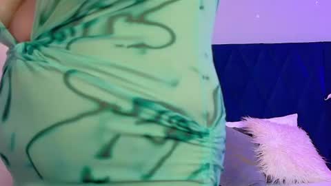 Violet  online show from June 22, 2026, 7:22 pm