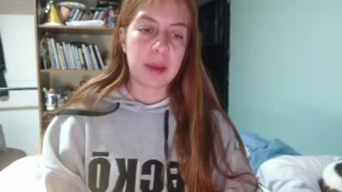 Violeta Peter online show from July 18, 2026, 11:41 pm