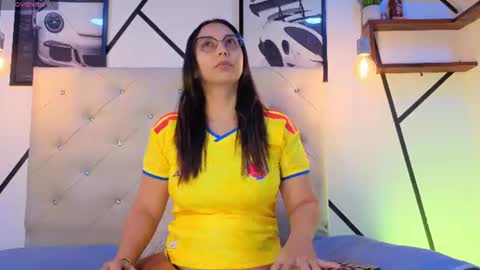 Snapshot of violetasimonz chatting on July 3, 2026, 9:43 pm violeta simonz online show from July 3, 2026, 9:43 pm