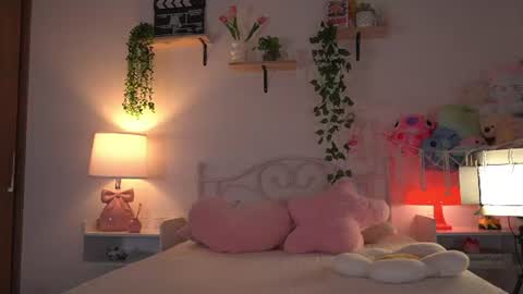 violeth___ online show from July 8, 2026, 12:09 pm