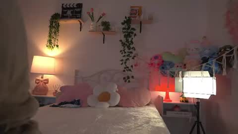 violeth___ online show from July 14, 2026, 11:05 am