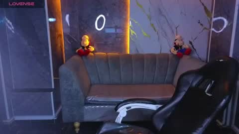 violeth_b online show from July 23, 2026, 12:58 pm