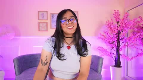 violetjonesx online show from May 20, 2026, 11:38 am