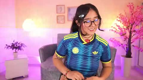 violetjonesx online show from June 11, 2026, 11:41 am